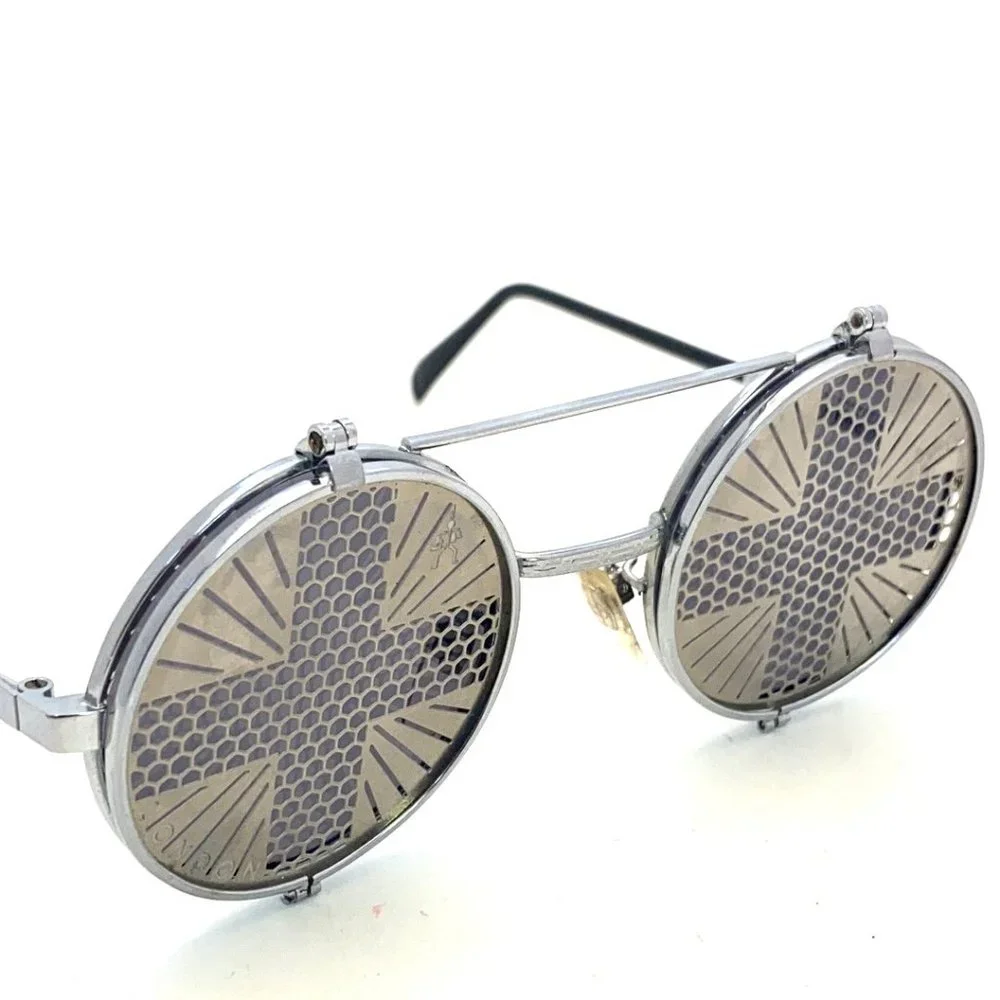 Hi-Tek Designs of London brand hi